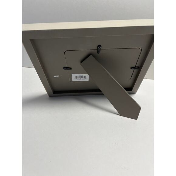 HOME “Bless our home with love and‎ laughter” 4x6 pic Frame NEW 9.5x8 inch frame - Picture 2 of 3